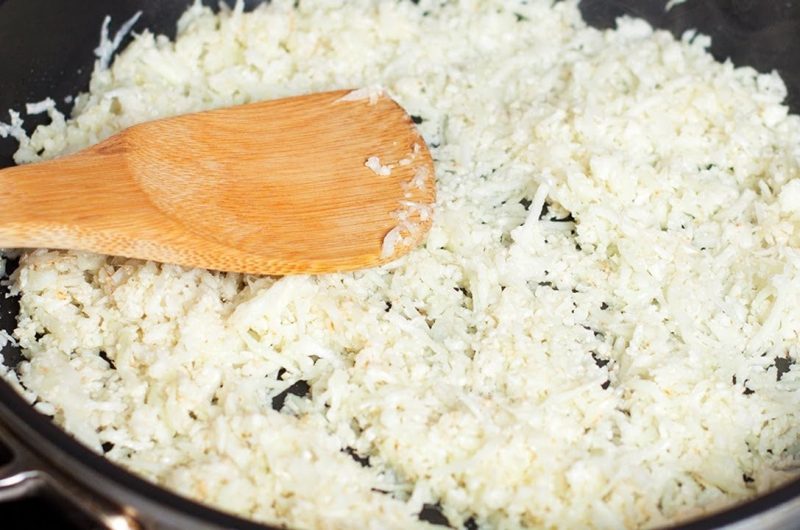 Рис с цветной капустой (кето/низкое содержание углеводов)